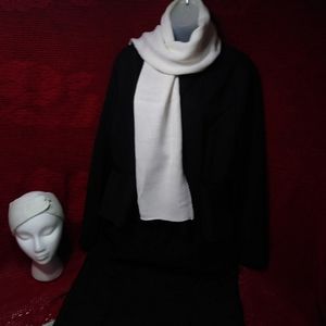 NWT- KNITTED  CREAM SCARF WITH HEADBAND